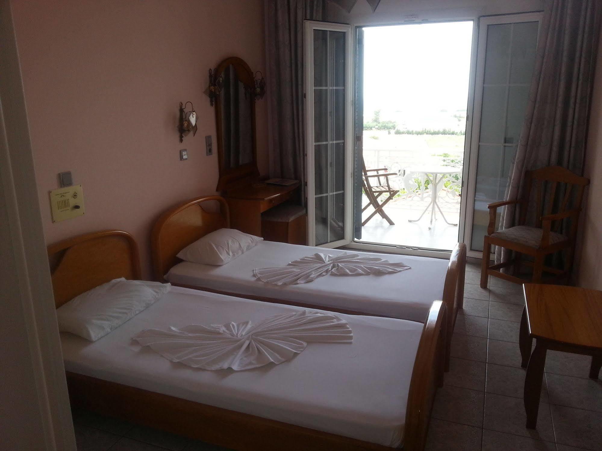 Samos Sun Hotell Pythagóreion Exteriör bild